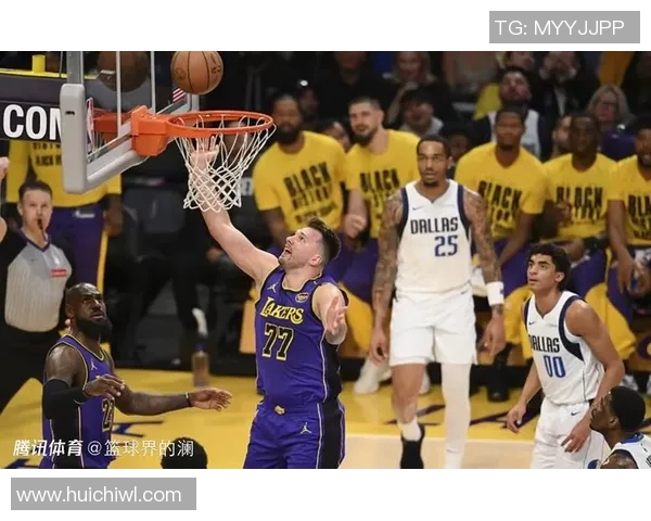 湖人主场迎战独行侠期待精彩对决与球星表现的巅峰时刻