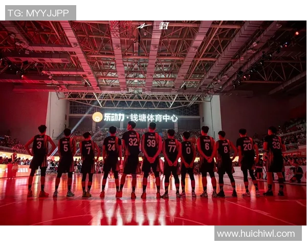 华侨大学与北京大学在第十九届CUBA赛场上的激烈对决与精彩瞬间回顾